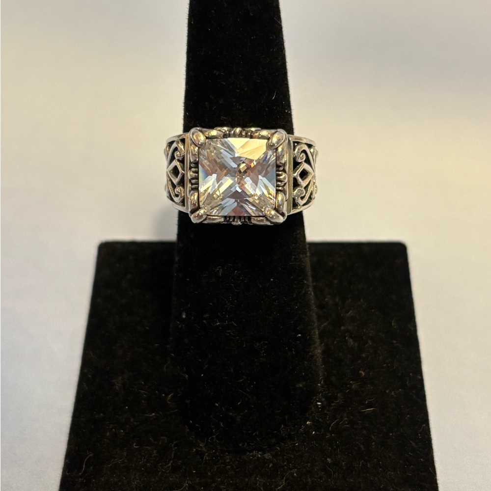 Silpada Silver ‘Uptown’ Ring Sz 7